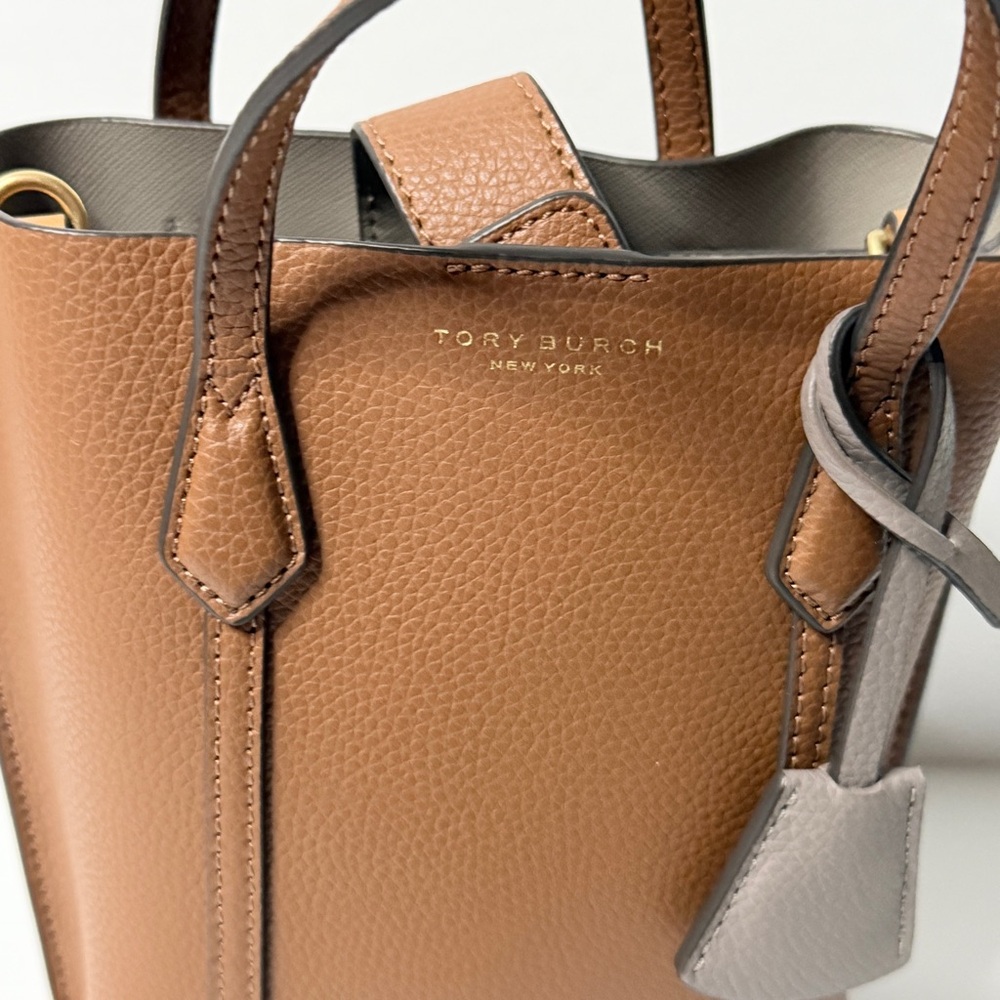 Tory Burch Mini Bag Perfect NEW and never used.   Gorgeous! Light Brown & Grey - Picture 3 of 9